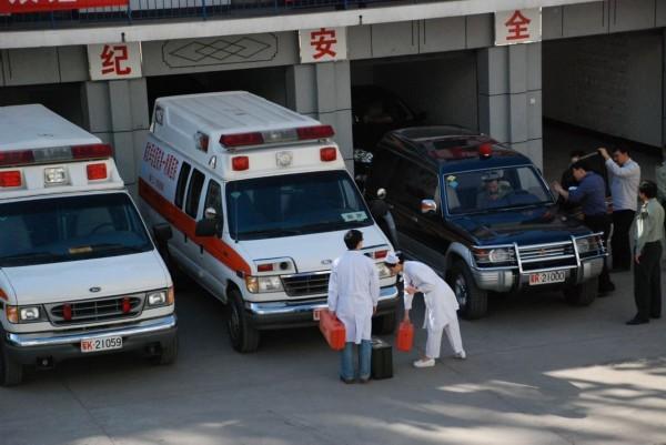 嘉黎县救护车转院